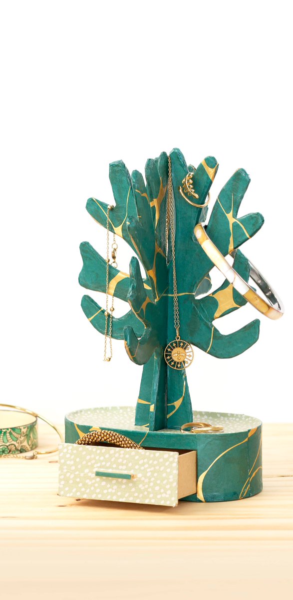 DecopatchFR's tweet photo. ✨ Découvrez notre tout nouveau kit adulte Décopatch : l'Arbre à Bijoux ! 🌳

Offrez-vous un moment créatif et transformez votre espace avec élégance.
Un ajout splendide à notre gamme de Mini-Kits Adulte.

Créez, détendez-vous, et laissez briller votre créativité.

Référence KI045C disponible fin-janvier