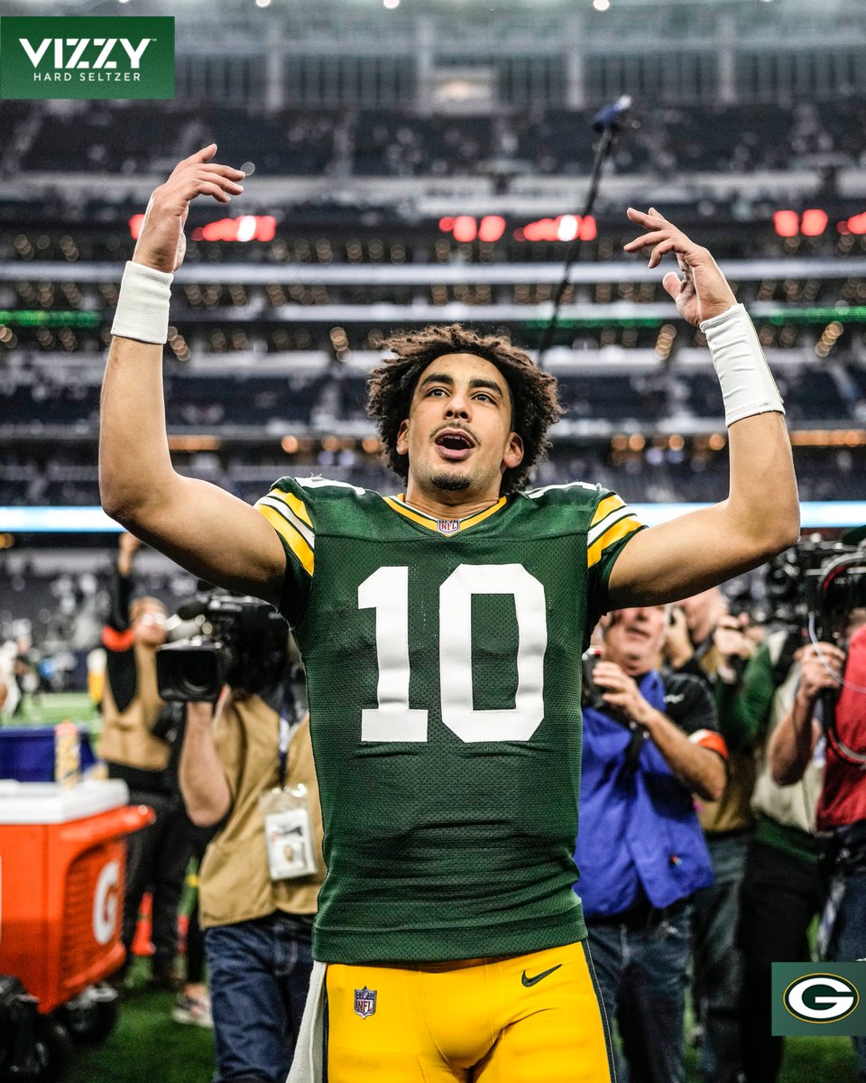 packers's tweet photo. It's a PLAYOFF #VictoryMonday! 🙌

#GBvsDAL | #GoPackGo https://t.co/Z4YHx5c99N