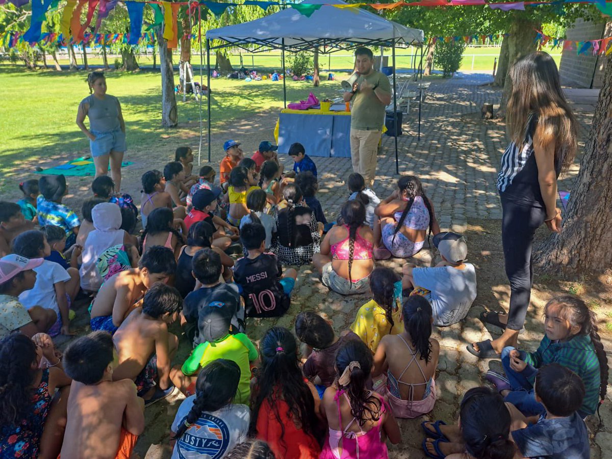 GiovanettL's tweet photo. *NUEVA SEMANA DE TALLERES DE PREVENCIÓN EN LAS COLONIAS* 🌞
🏖️🏖️Prevención de #ConsumosProblemáticos en las #ColoniasVacacionesMunicipales.
🏉@NRC_Oficial
#PrevenirEsSalud
#CiudadSaludable
@DDHH_RI_CI
@munineuquen
@MarianoGaidoOk https://t.co/6dvQseZnGS