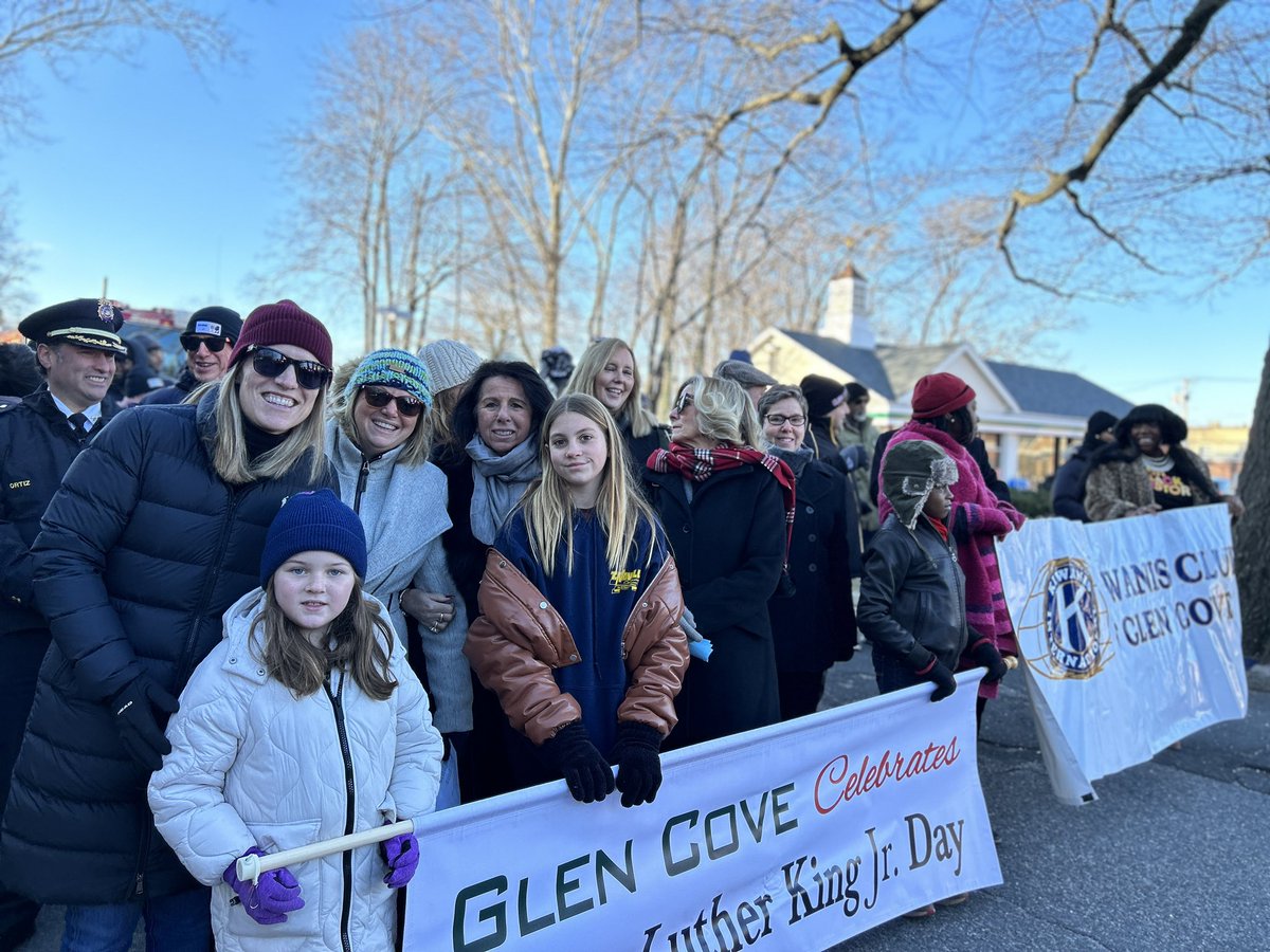 DrDoeschner's tweet photo. Walking today at the Glen Cove City MLK walk in honor of Dr. Martin Luther King. @GlenCoveSchools #EmbracingInclusivity #GlenCovePride https://t.co/amu0q9moGV