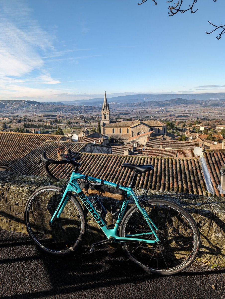 An afternoon ride to blow the cobwebs away ... I didn't appreciate just how cold the wind was 🥶
