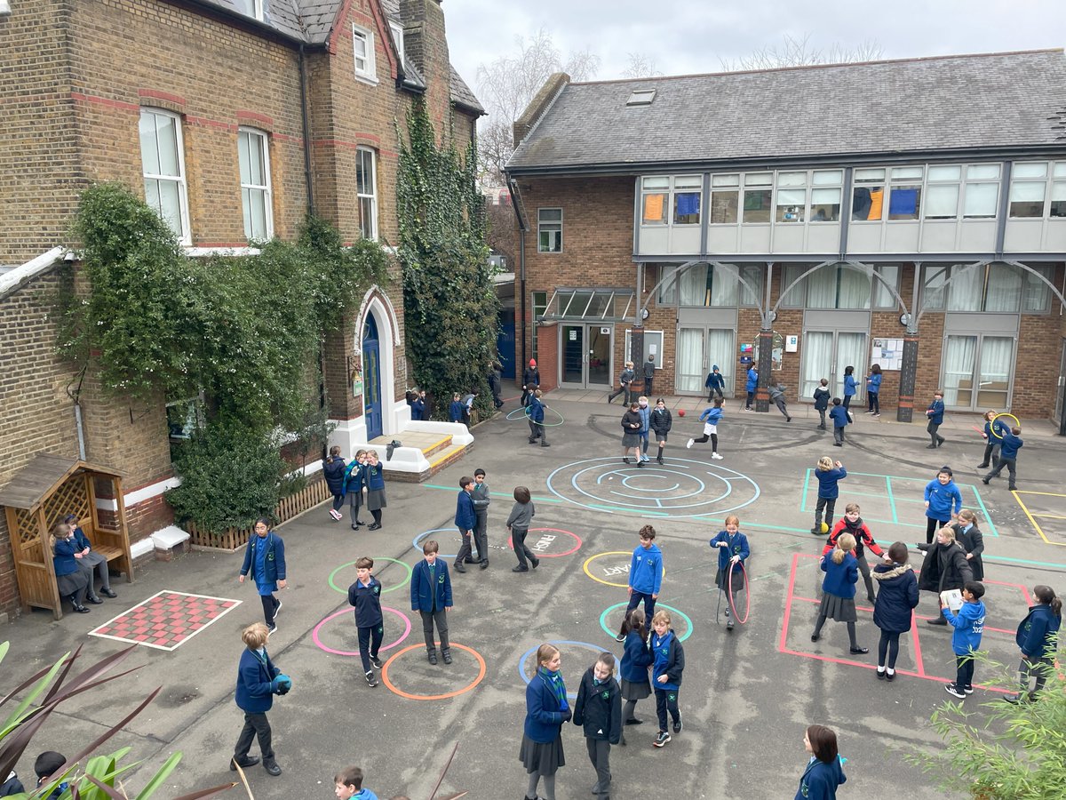 RPPSlondon's tweet photo. Celebrating a fantastic week back at Ravenscourt Park Prep! Forget Blue Monday – we've been having a blast in the playground! 🎉 #schoolfun #backtoschool #bepartofthefamily #ravenscourtparkprep #notobluemonday https://t.co/kI350bakDg