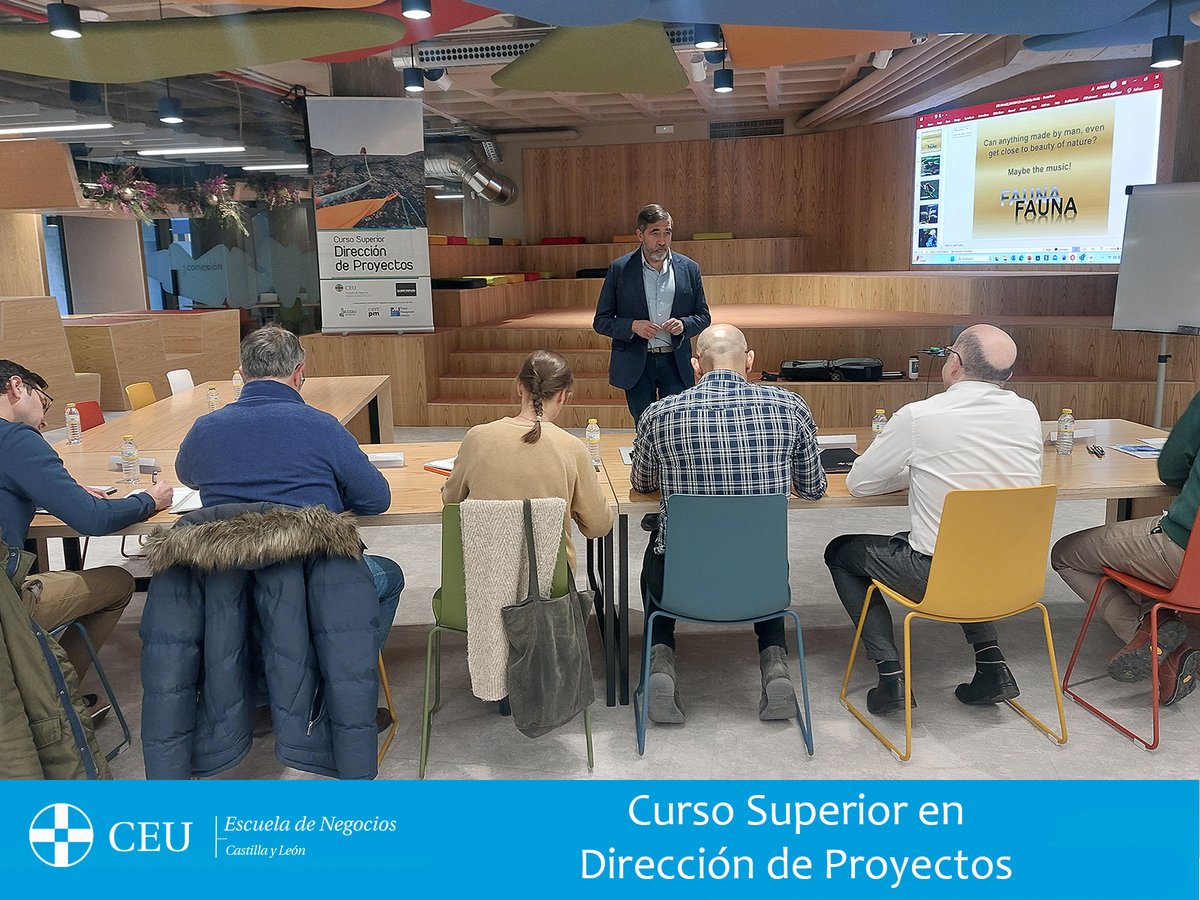 CEUCYL's tweet photo. Después de las vacaciones de Navidad, retomamos las sesiones del Curso Superior en #Dirección de #Proyectos en #Burgos (6ª ed.). 
Este fin de semana hemos contado con @abucero, quien nos ha hablado sobre la "Integración de los proyectos en la Organización".
#dirprocyl #pmo https://t.co/Vk8eik3qTr