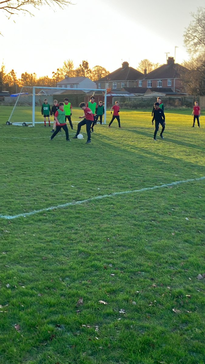 kesacademy's tweet photo. The Winter weather is here ๐ฅถ
However our PE Department as usual going above and beyond for our students ๐
Great extra curricular opportunities
#werowtogether ย ๐ฃโโ๏ธ https://t.co/YLvnPjhooX