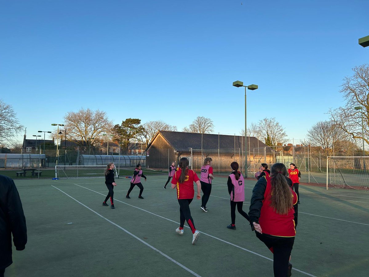 kesacademy's tweet photo. The Winter weather is here ๐ฅถ
However our PE Department as usual going above and beyond for our students ๐
Great extra curricular opportunities
#werowtogether ย ๐ฃโโ๏ธ https://t.co/YLvnPjhooX