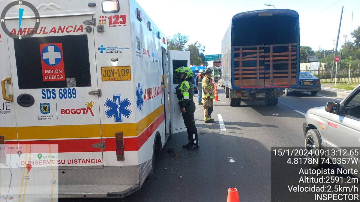 🚨Se presenta alta congestión vehicular por accidente de tránsito en el sector de la Calle 245 sobre la Autopista Norte sentido norte - sur. El represamiento llega hasta la altura del peaje de Los Andes en la salida de Chía hacia Bogotá. ⚠️