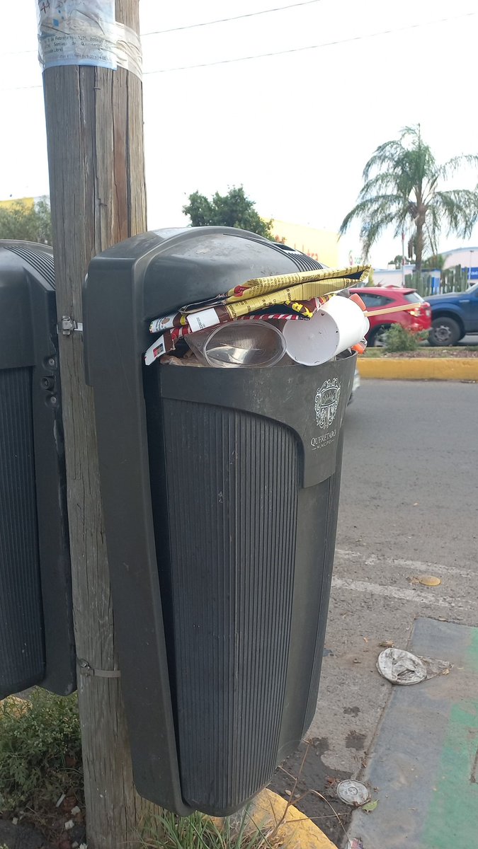 queretana70's tweet photo. Ayno !
Sí saben de lo qué hablan, @LupitaMurguiaG @agusdorantes 
Y esto solo es en cuanto a servicios se refiere, ni hablar de seguridad,TP y demás temas olvidados o es así como nos quieren mantener ?, especifiquen por favor. https://t.co/v33AYOk9vX