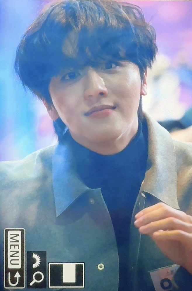 ShineB_1123's tweet photo. 240115 #SF9 #영빈 #YOUNGBIN #ヨンビン @SF9official

너강아지할거야? https://t.co/N8Icf3k0JZ