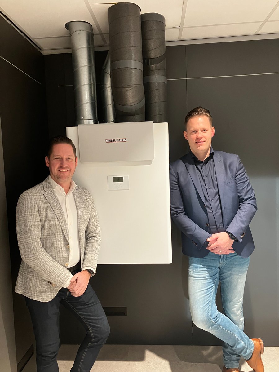 StiebelEltronNL's tweet photo. Henry en Leon zijn onze experts op het gebied van ventilatie bij STIEBEL ELTRON. Wil je meer weten over ventilatie? Kom dan van 6 t/m 9 februari langs op de VSK! Daar zullen ze al jouw vragen beantwoorden.📅

Schrijf je direct in voor de VSK 2024: ⬇️
https://t.co/a8evtCExZ9 https://t.co/BN7ou1VdPo
