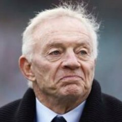 If Jerry Jones woke up today is was jus like this #GBvsDAL #NFLPlayoffs 🤣🤣🤣🤣🤣