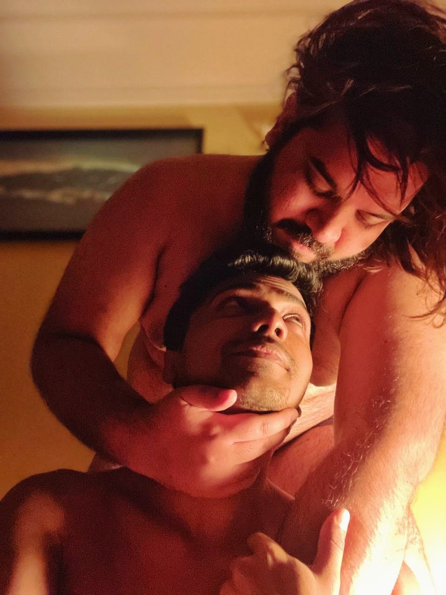 pandaandmoose's tweet photo. The warmth of your touch 💕✨️ 
#Love_wins #winters #cozy #Skin https://t.co/eNS5aEJbDn