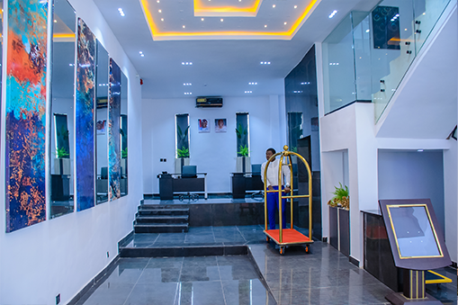gpinnaclesign's tweet photo. Welcome to our Luxury Hotel https://t.co/9nxoI9ObYW