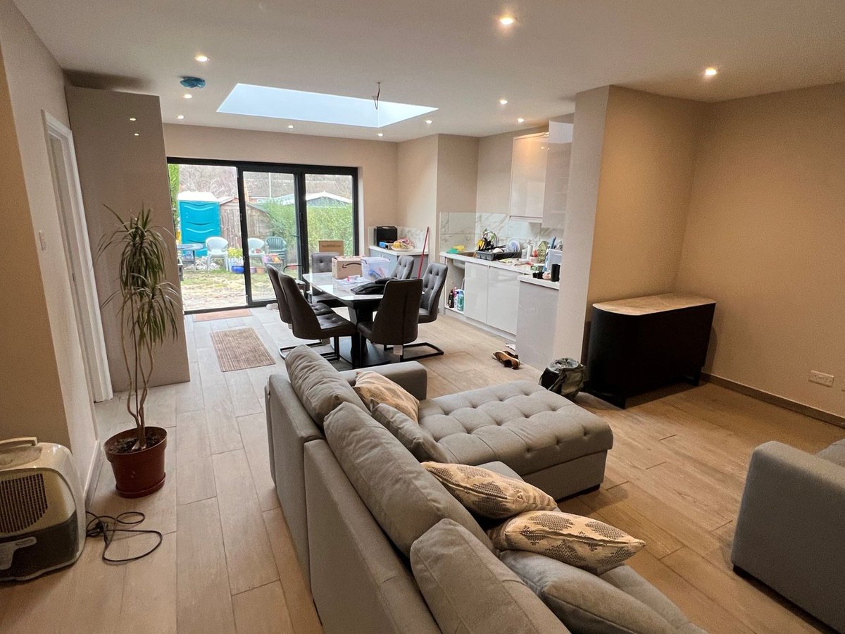 A recent single storey rear extension carried out by one of our members in Buckinghamshire.