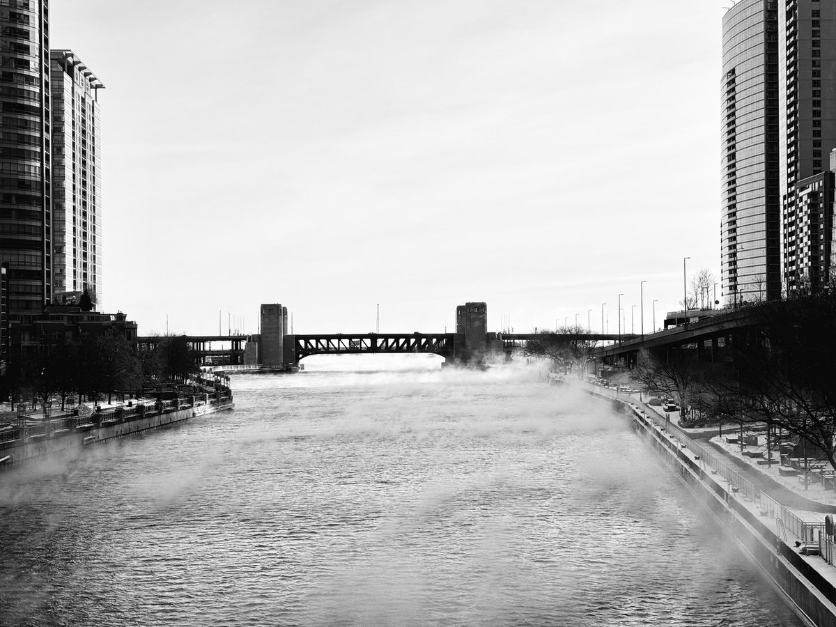 thebinster's tweet image. #polarvortex #chicago #chicagowinter #chicagowx #ilwx #mlkday #mlk2024 #winter