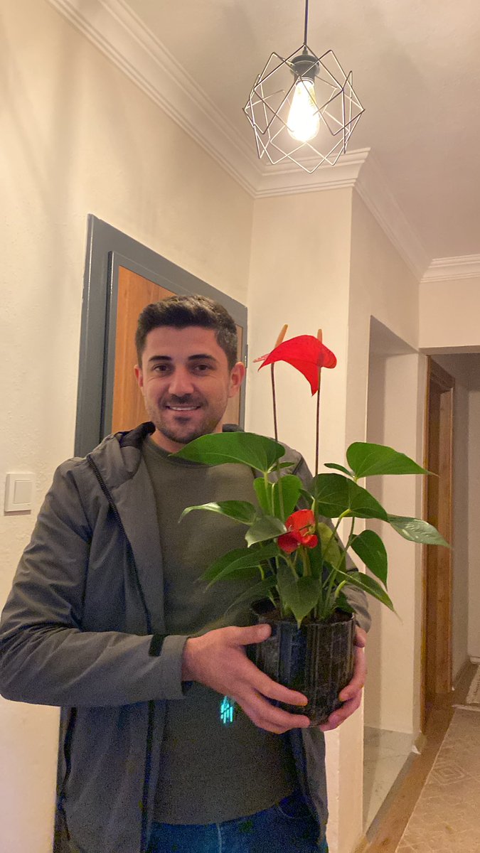 meltemayhan48's tweet photo. Eve şu şekil bir giriş,kocam da kocam. https://t.co/ieSA4OcWys