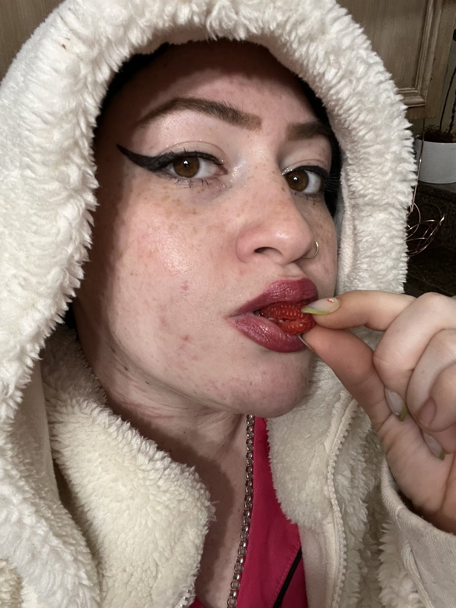 hazeyfreckles's tweet photo. Dm me for spicy content wetwednesday
#thongthursday #freakyfriday
#subdom #nsfwtwitterposts #kinky #bdsmsubmissive #nsfwrp #ddlgcomunity #ddlgprincess #kinkyshit #submissive #nsfwmemes #daddydom #nsfwlittlespace #domandsub #ddlgnsfwpost #dominant #ddlbnsfw #bdsmkitten #daddy https://t.co/da9sUJSwU4