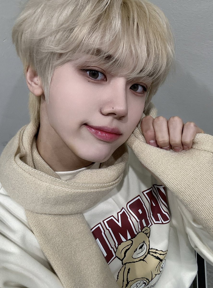 CRAVITY_twt's tweet photo. 러비티 잘 장👋
#성민 https://t.co/mtDj08UExq