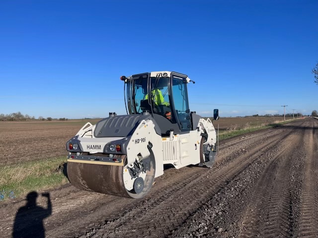 What a good start to the week, here we have our latest investment being delivered on site in Lincolnshire bright and early this morning. Our Hamm HD90i Roller, looking all shiny and new, ready to be sign written later in the week. #insitu #recycling #recyclingbritainsroads