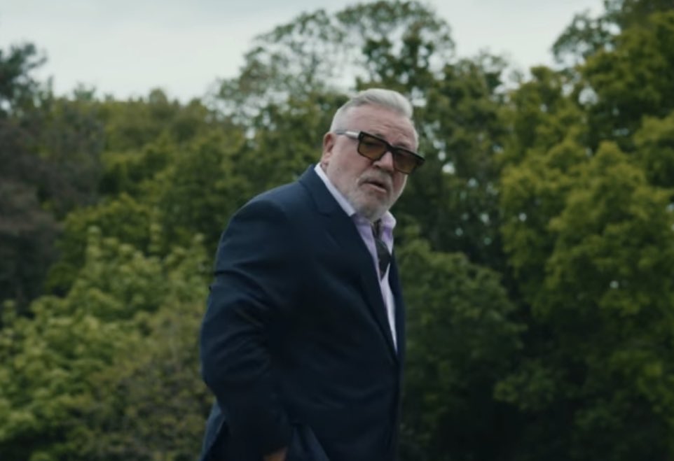 DiscussingFilm's tweet photo. Ray Winstone and Giancarlo Esposito in Guy Ritchie’s ‘THE GENTLEMEN’ series.

Releasing in March on Netflix. https://t.co/CNzRLJhiM0