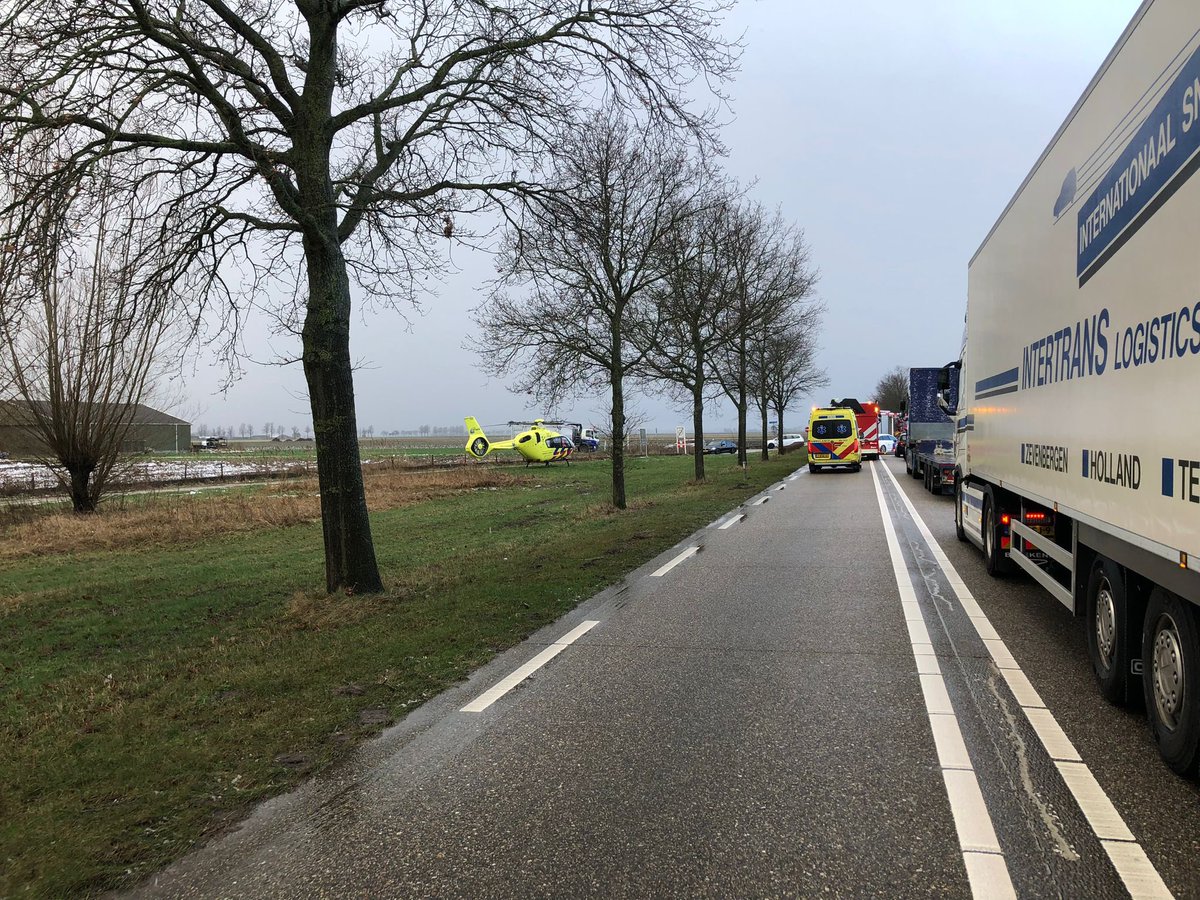 WIS_Sven's tweet photo. IVM een dodelijke ongeluk is de n285 tussen wagenberg en langeweg ❌ VOA doet onderzoek. Tankstation Argos⛽️ is bereikbaar. @RWSverkeersinfo @Brabant https://t.co/JvnlxyNyRV