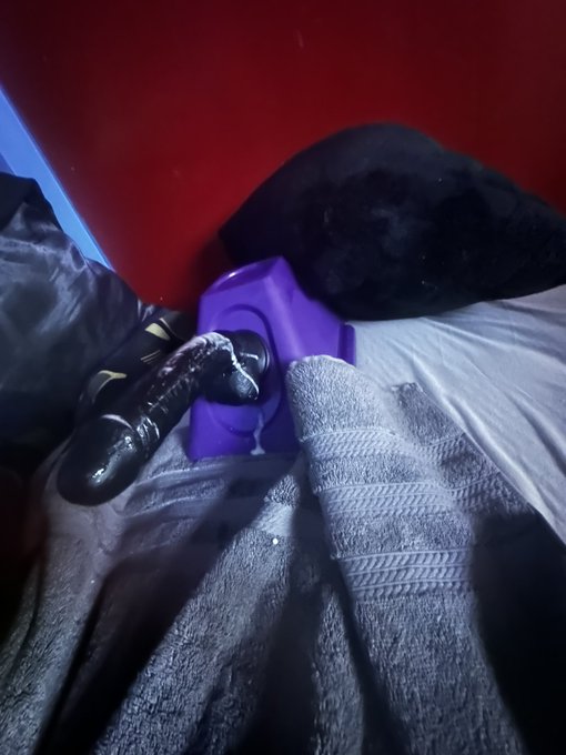Practice makes it creamy everywhere or whatever the coach said to get is to go hard #bottomboy #blackpegging<a href="/tag/bottomboy"class="tags"><span>#bottomboy</span></a><a href="/tag/blackpegging"class="tags"><span>#blackpegging</span></a>