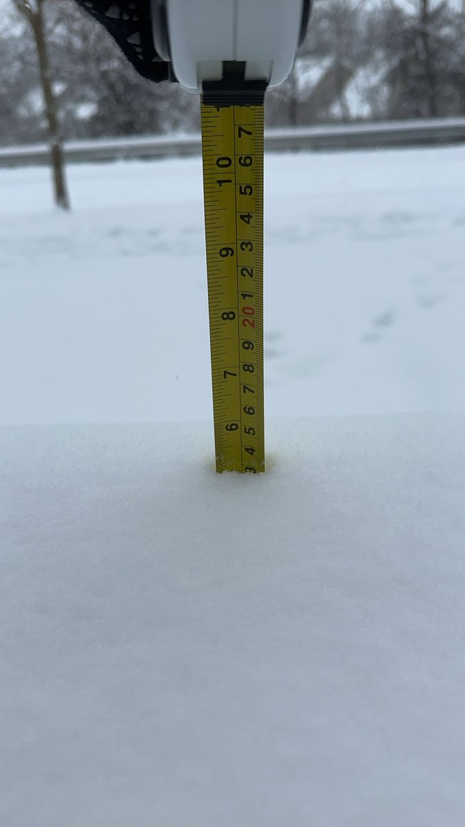 d_aronoff7's tweet photo. 5” on my front steps in the Nations/Charlotte Park area @NashSevereWx #tSpotter https://t.co/bDMTXMGIkm