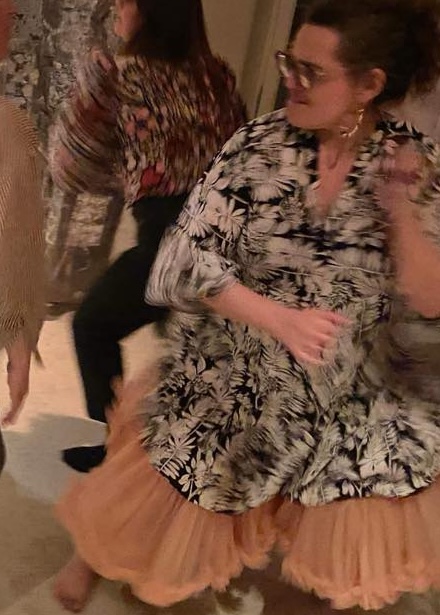 QUEEN RAAE danincing At her birthday party