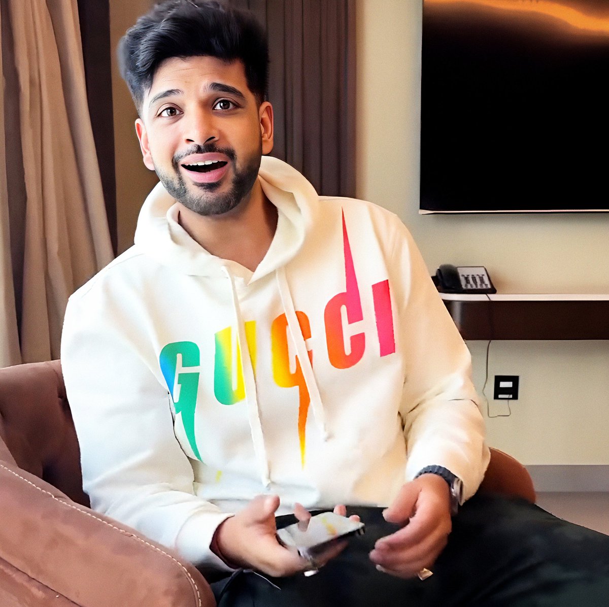 Ayusha____'s tweet photo. Cutest 🥺💗🤏

#KaranKundrra #KKundrraSquad https://t.co/myx5Czgwlv