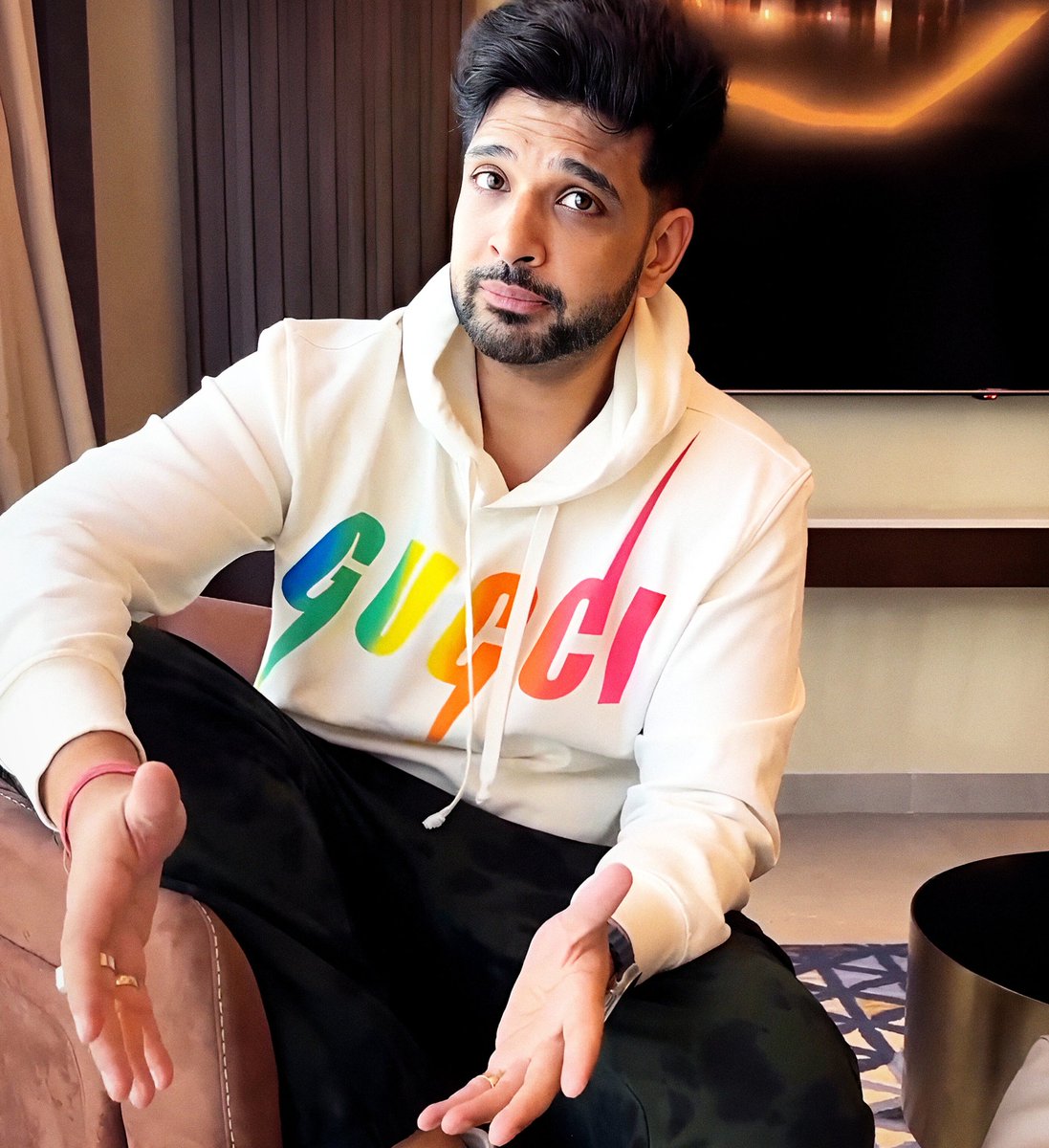 Ayusha____'s tweet photo. Cutest 🥺💗🤏

#KaranKundrra #KKundrraSquad https://t.co/myx5Czgwlv