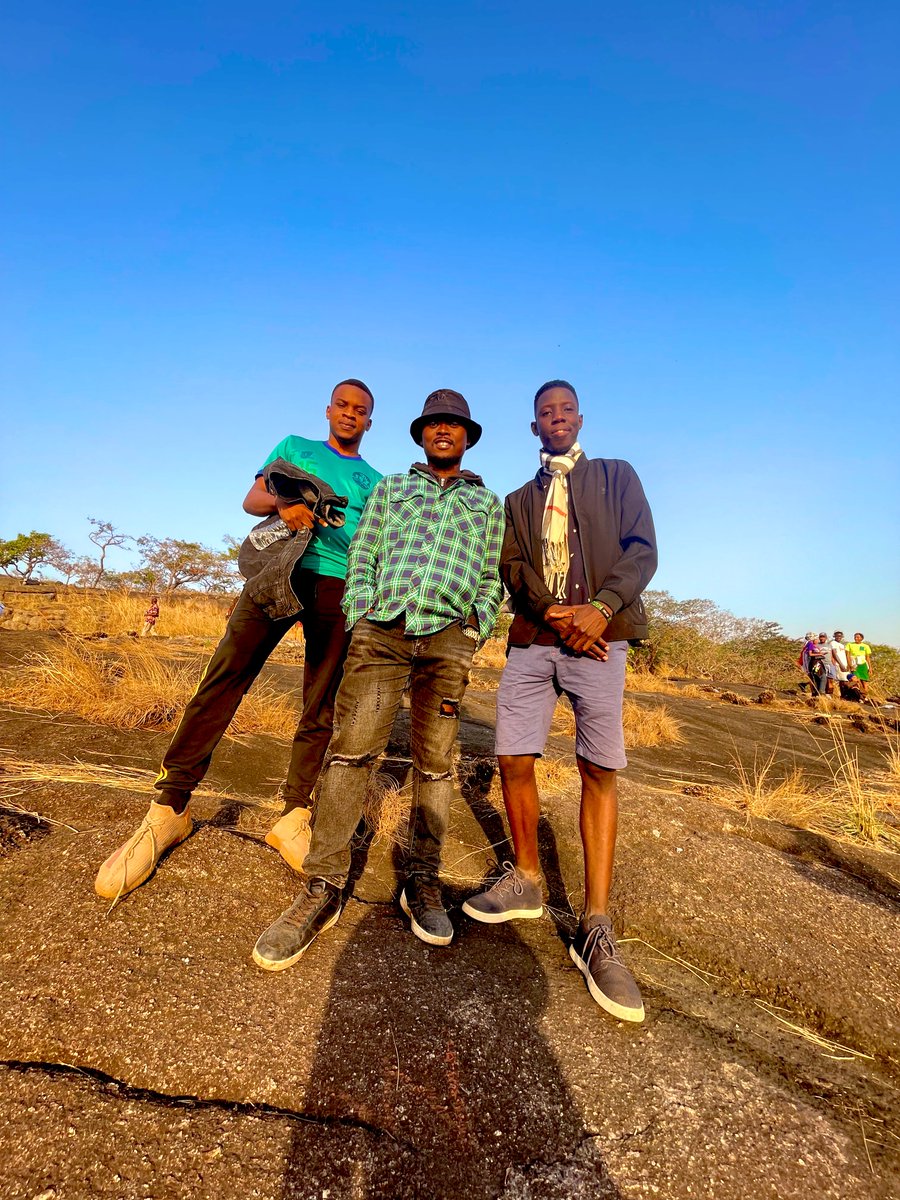 seyestarphotos's tweet photo. Thrilled to have been part of the 7th National Science and Leadership Festival #Scilead2024 in Kabala, Koinadugu district. Three days filled with learning, networking, and celebrating Salone rich cultural diversities. #Project1808 #Scilead2024 https://t.co/gcHoA1JbHl