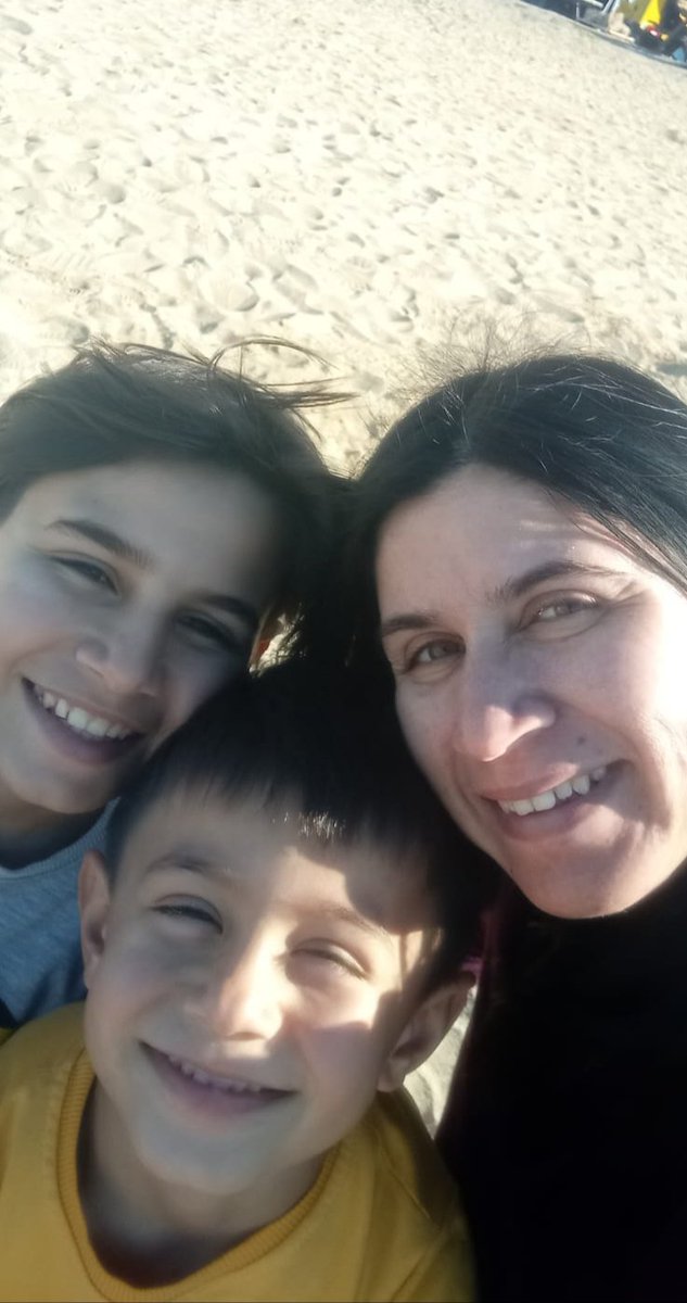 Meltemekiz_2009's tweet photo. Evin içinde bir arada olmayı kahkahalarını, şakalarını sohbetini dertleşmeyi sana sarılmayı sabaha kadar birlikte uyumayı saçını  sevmeyi kokunu o kadar çok özledim ki.Herşey bir rüya olsa sen tekrardan gelsen hayatımıza kaldığımız yerden devam etsek.
#aykan
#isiasortakdavamız https://t.co/zB2rE0RE2u