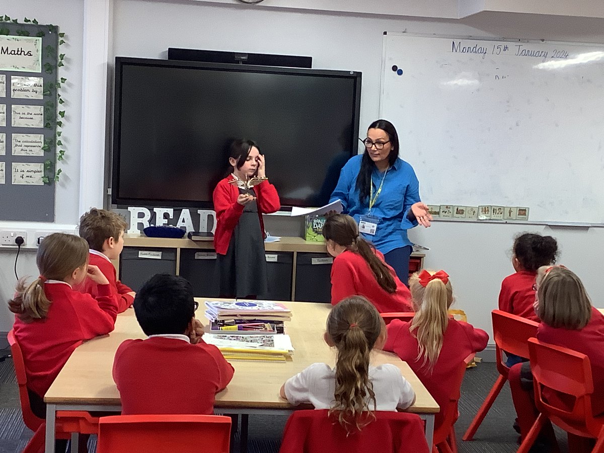 StPhilipsY3A's tweet image. This afternoon, we welcomed a very special visitor into our class to teach us about Judaism. We tried some bread, learnt all about the different Jewish festivals and celebrations and tried some dancing! What a lovely end to the day! @StPhilipCEAP #teamstphilips #StPhilipsREY3