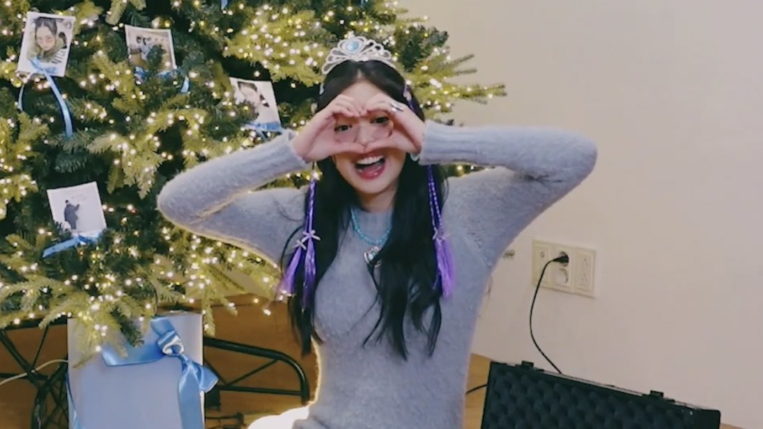 Pastttaaaa's tweet photo. birthday princess <3 https://t.co/0grLtCeegm