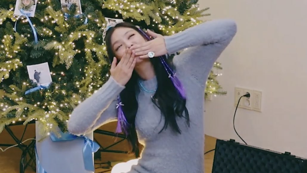 Pastttaaaa's tweet photo. birthday princess <3 https://t.co/0grLtCeegm