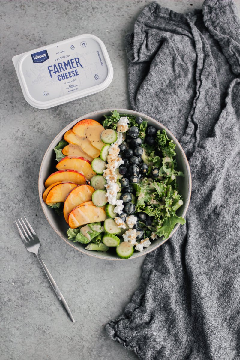 LifewayOat's tweet photo. 🥗When you combine protein, probiotics, and produce all in one, the result is pure nutrition magic. This Peach and Blueberry Farmer Cheese Salad checks all the boxes and is an excellent way to start your week on a fresh, healthy foot. Grab and fork and dig in with us! https://t.co/hJGpkag6Fm