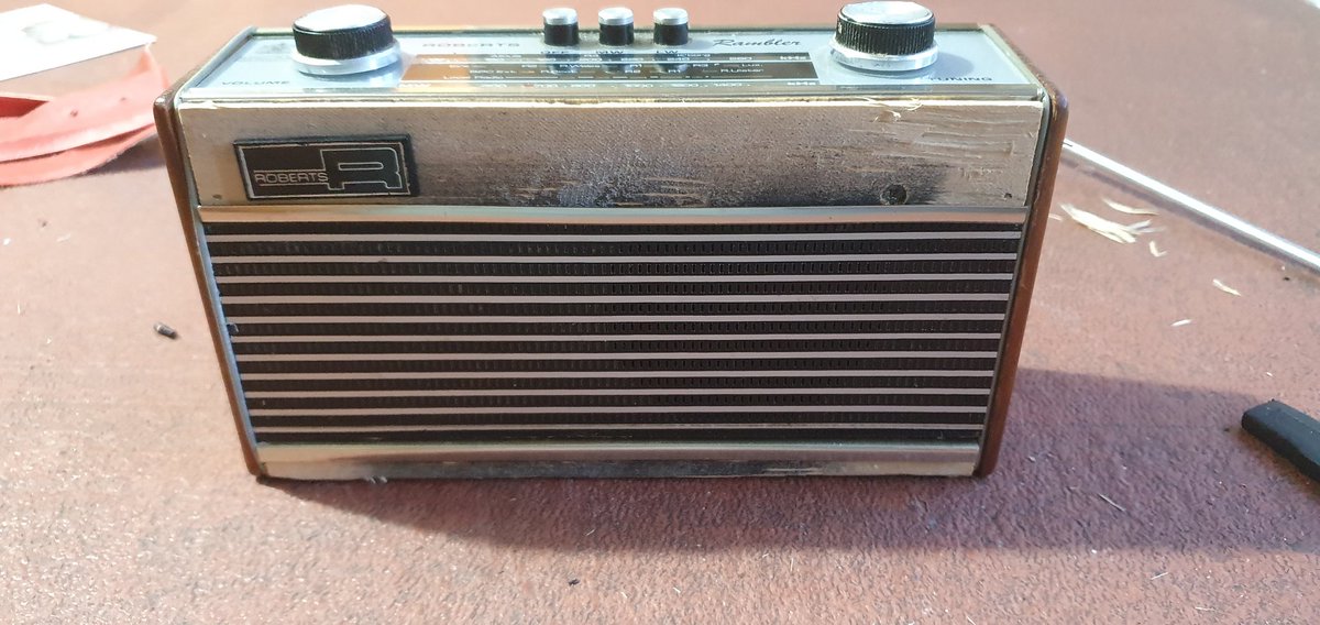 driverfilmsSW's tweet photo. Not often you see a naked Rambler! Well this looks better than some you see outside. #RobertsRambler #Radio #Radioproject. Project for the New Year https://t.co/zitl2RVTWV