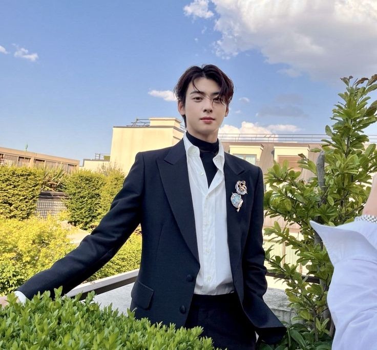 pov: dois reais ou um príncipe revoltado que faz de tudo um pouco?