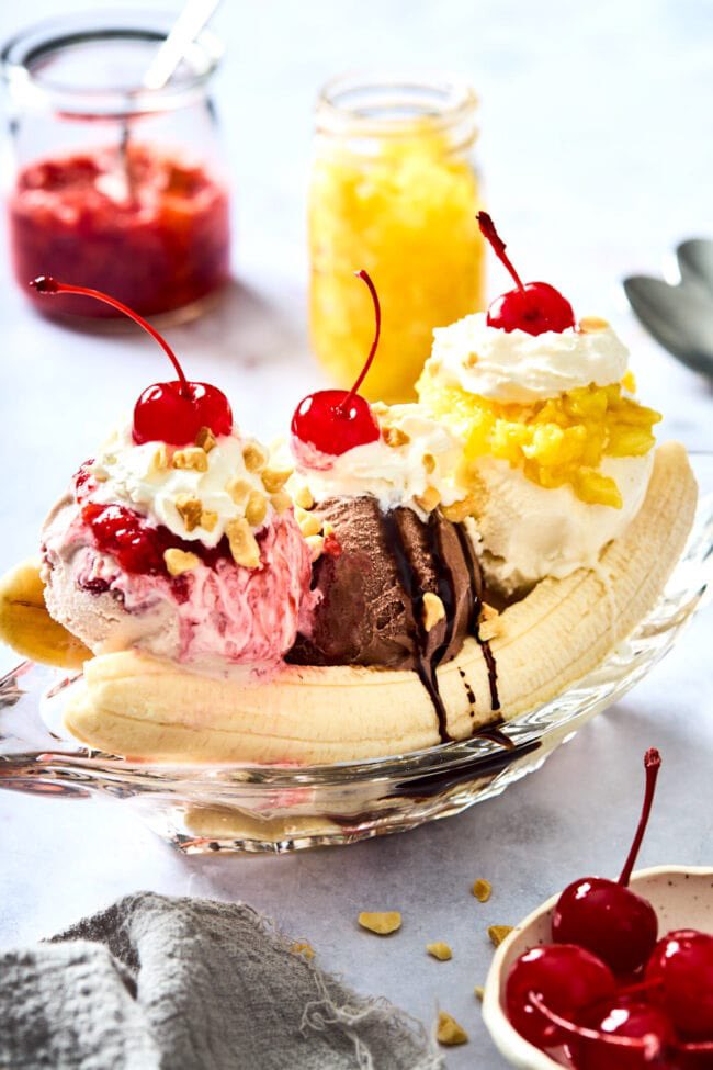 CorinnePulitzer's tweet photo. #IceCreamFans are celebrating today! Ranked among the top ten flavor faves, get out the scoop, it’s #NationalStrawberryIceCreamDay🍓@HaagenDazs_US @Breyers @vanleeuwen @NationalDayCal @HeyWhatDay @Friendlys https://t.co/wrUjMQ5VPv