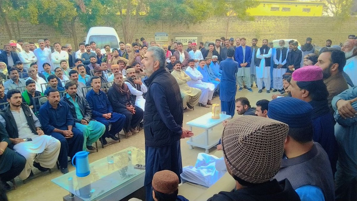 Dilbarzardari_'s tweet photo. A meeting headed by MNA @salahuddinjunej in #Shadadpur to discuss regarding upcoming jalsa  Chairman @BBhuttoZardari
in Shadadpur.
Ready to reach Shadadpur to welcome Pakistan People's Party Chairman ✌️ 🇱🇾
Inshallah huge crowed will be 
#NA210 #Sanghar 
#PPP #PakistanPeoplesParty https://t.co/c9nmwj2hVq