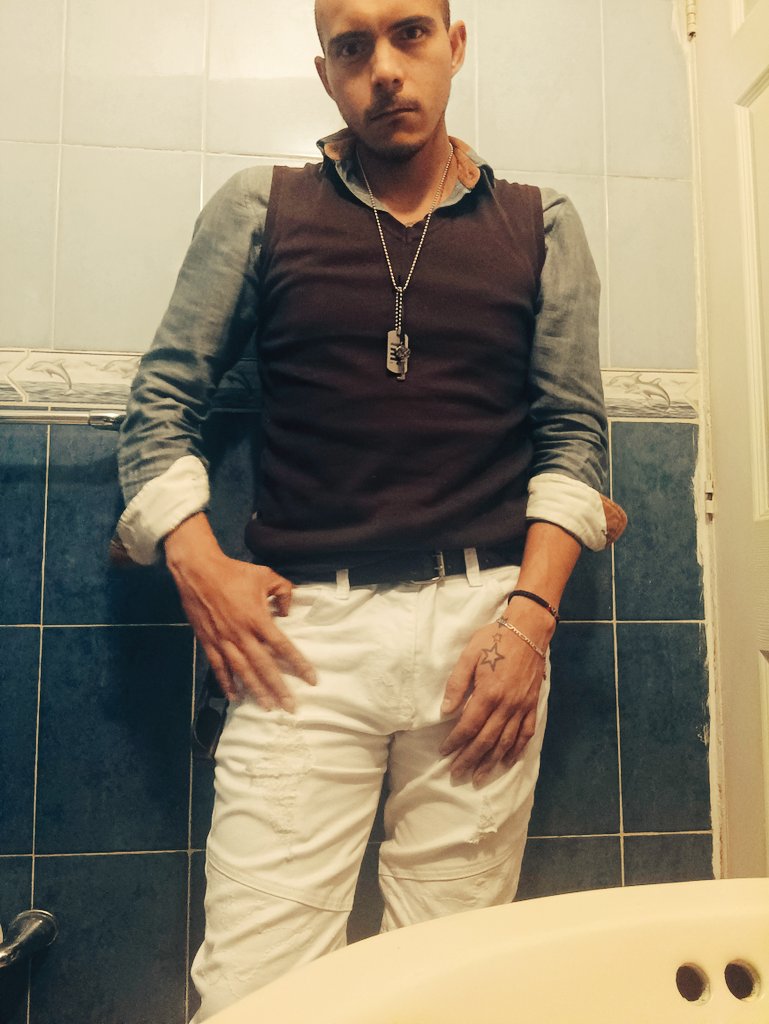 ElFenixxx69's tweet photo. ¿¿Qué dicen, con ropa o en ropa interior??
#lunesdemorboyprovocación #LunesDeGanarSeguidores 
#Mexicano #Papasitos https://t.co/YPxqsT1dxS