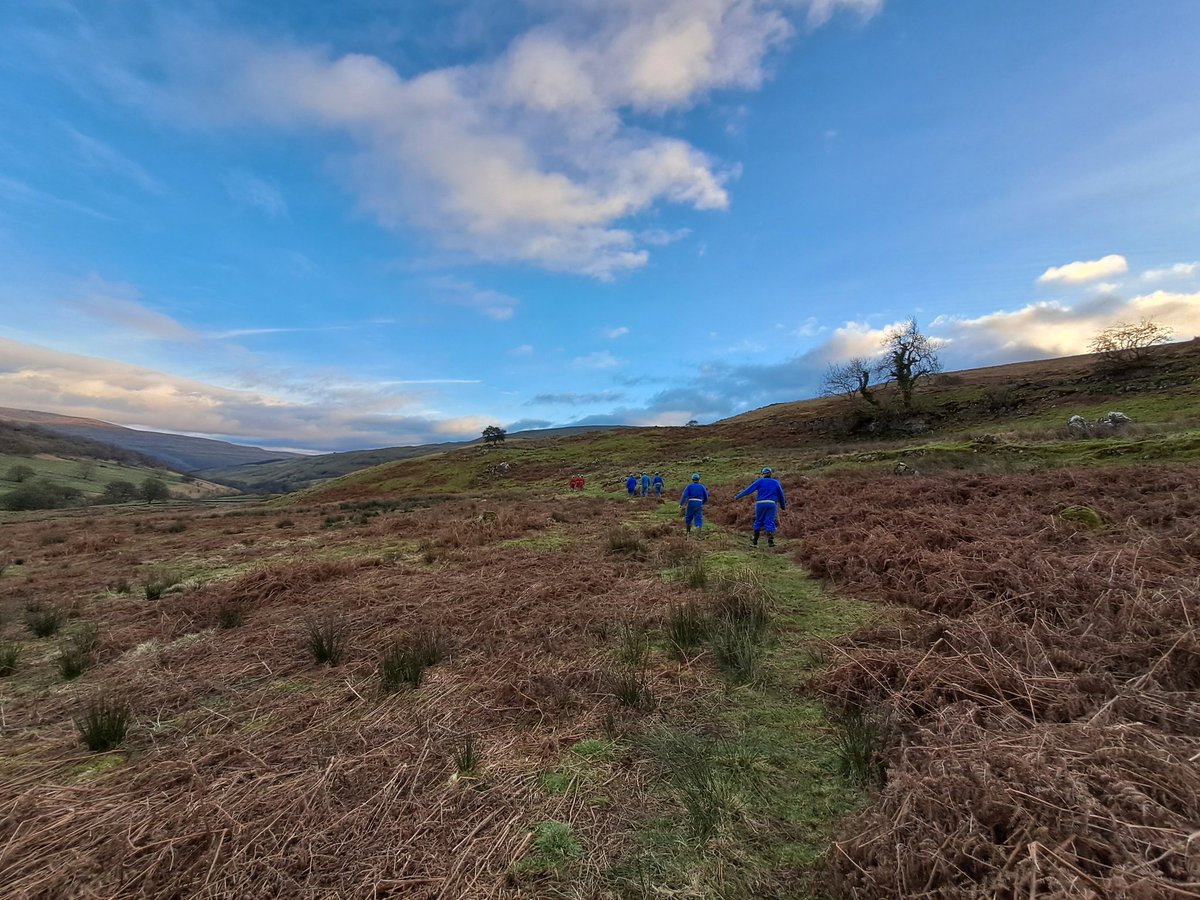 BuckdenHouseOEC's tweet photo. We had a cracking weekend with a group from @bradfordmdc &amp; @HeatherW14SON #breakingthecycle. Team work on adventurous which including #caving, ##gillscrambling, #treeclimbing. #yorkshiredales #buckden https://t.co/DXLMP3sLFc