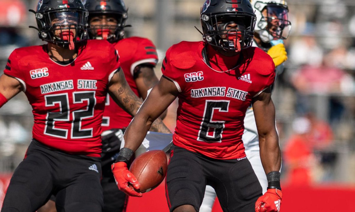 After a great conversation with <a href="/CoachLovings/">Marquase Lovings</a>  I am blessed to receive a offer from <a href="/AStateFB/">Arkansas State Football</a> 
<a href="/CoachTBachman/">Thomas Bachman</a> <a href="/SKIPP1072/">Jackie Skipper</a> <a href="/CoachFree73/">COACHFREE73</a> <a href="/Coach_JFreeman/">Jarod Freeman</a> <a href="/ash_trojanFB/">Alexandria Football</a>