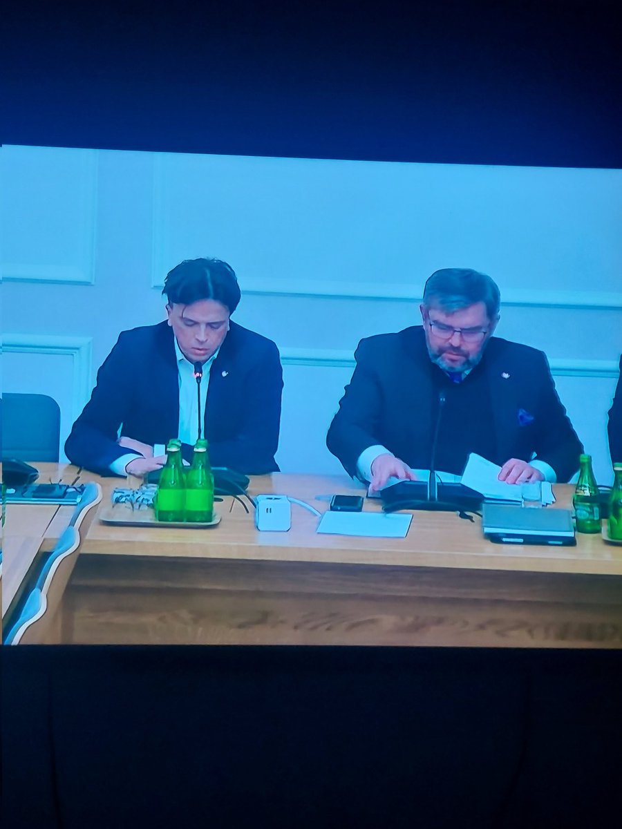 гжэгож браун @GrzegorzBraun (parody) tweet media