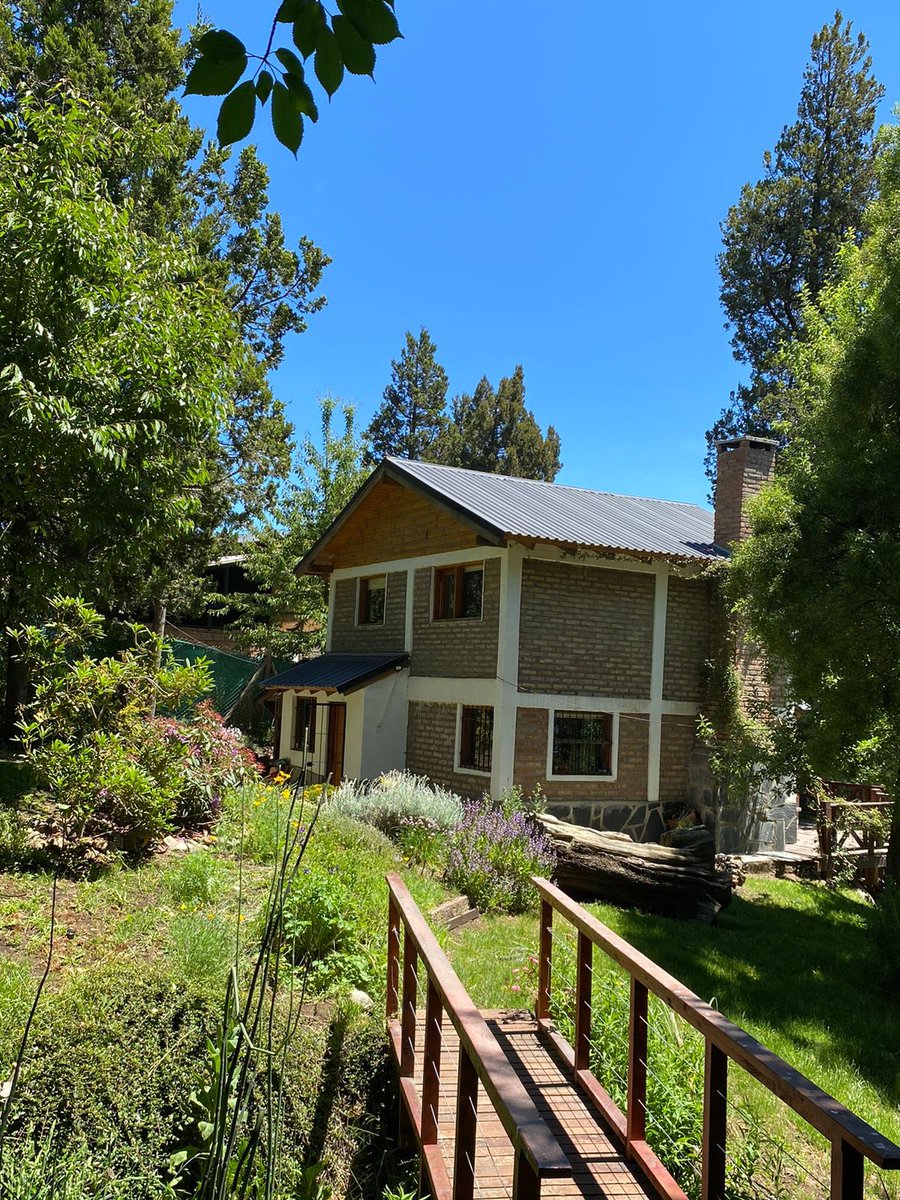 PBA_ARG's tweet photo. Hermosa casa para estadías semanales en #BRC 2024. No pierdas la oportunidad única de estar frente al lago #NahuelHuapi. 

Deja en los comentarios que te parece la vista. 

Ig: @pba_arg https://t.co/h13uQyQ6vN