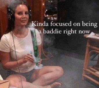 Comment your favorite Lana lyric 🧎‍♀️

📸: @pinterest