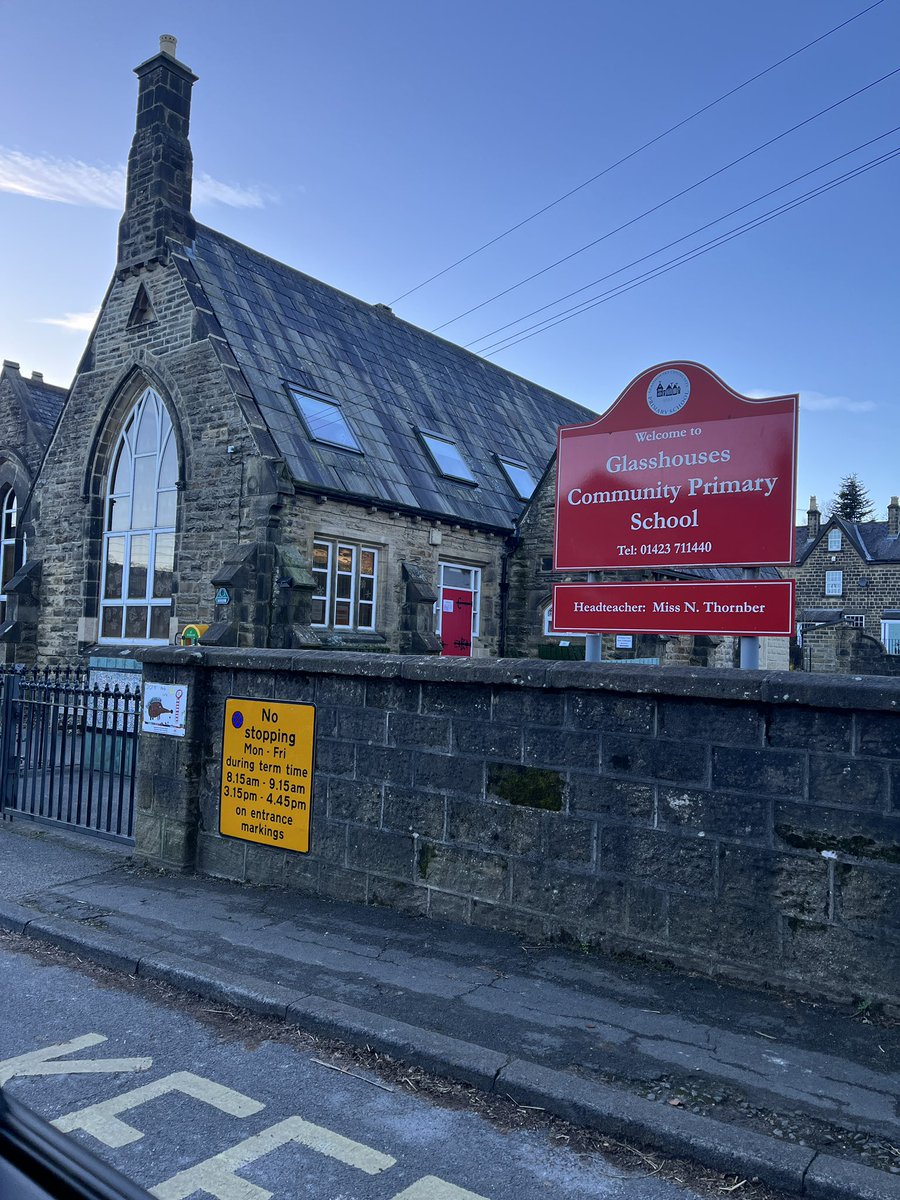 NiallO7Brien's tweet photo. A great afternoon with @HarrogateSGO at @glasshousesps as part of a wider discussion around @We_Are_CAS with #UpperNidderdaleFederation

A school which places high value on pupils’ physical and emotional well-being 👏 

@NorthYorksSport https://t.co/q6Bh4yaRpD