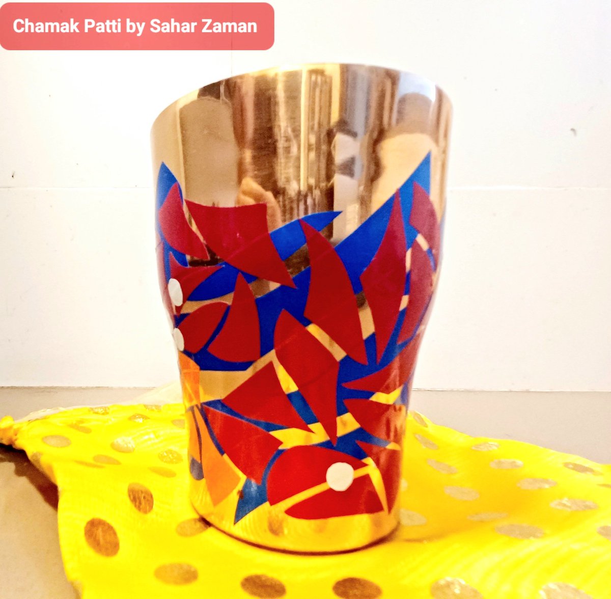 saharzaman's tweet image. Something new from my #ChamakPatti art range. This latest piece is another stunning copper goblet with the perfect sheen of waterproof lacquer and embellished with handcut reflective sticker that adds to its beauty! 
#goblet #tableware #reflective #glowinthedark #glowup #art