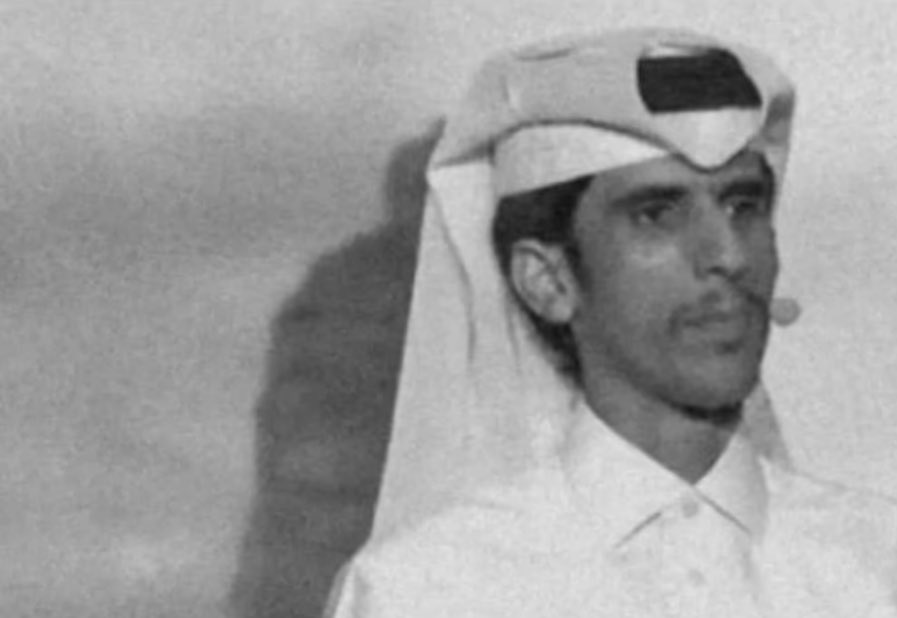 ماهو براجع من العاصمه خالي وفاض 
وانقلوها عني ،  من الحميّا و الثقه 

من قبل لا يعلنون التحدي فـ الرياض 
والنشيرا  .. كل ليله  يجيب  معلّقه 

#المعلقه 
<a href="/saleh_neshaira/">صالح النشيرا</a>