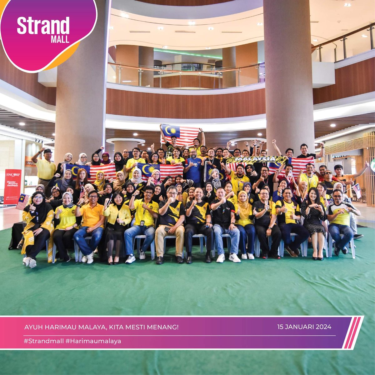 Yusmadi's tweet photo. Tunjukkan semangat kebangsaan! Ayuh Harimau Malaya, kejayaan menanti kita!
#StrandMall #EncorpCares #EnlightenedMall #KotaDamansara #PetalingJaya #StrandMallEvent #EventVenue #HarimauMalaya #Football #AFC #MuamalatCares #MyBankMuamalat #DemiMalaysia #GreatPlaceToWork https://t.co/2whXpEg6Qj