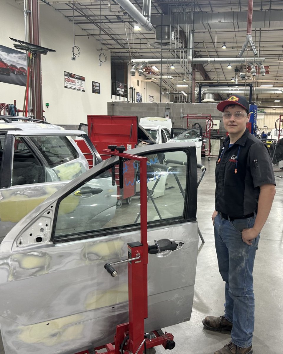 wyotech's tweet photo. Some collision content for your Monday!
#WyoTech #TradeSchool #KnowYourBrand #Toptradeschool #Collisiontraining #carschool https://t.co/4iM4aNdMxB